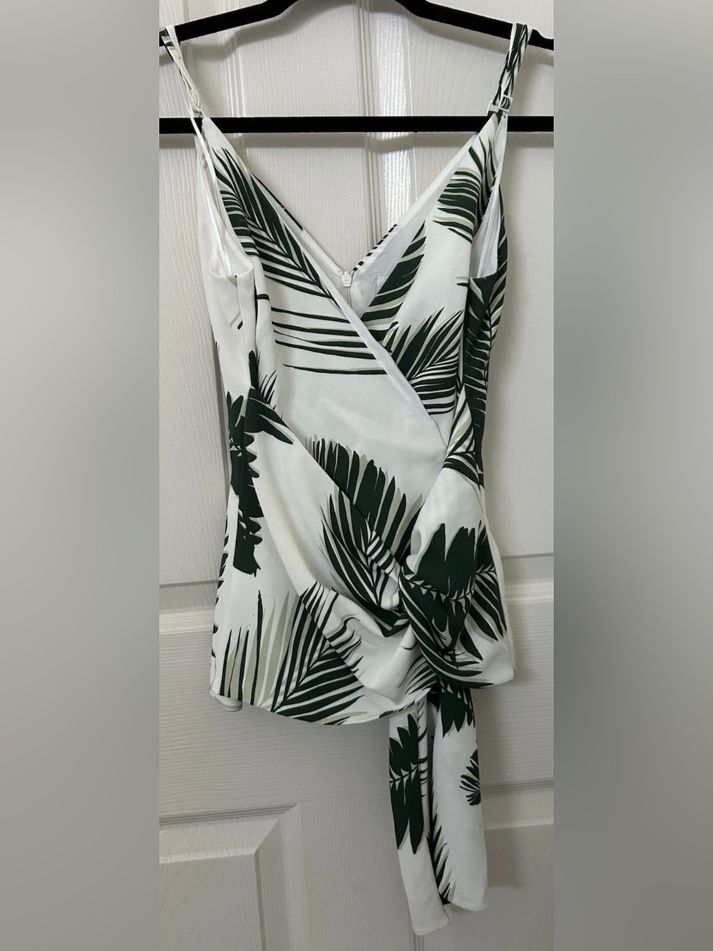 C/MEO Collective Interrupt Top White Maui Print